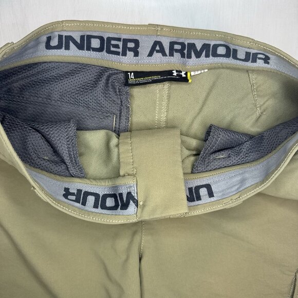 Under Armour Boys Golf Shorts Khaki Size 14 Youth Boys Loose Fit Cargo 9.5” Ins - Picture 6 of 12